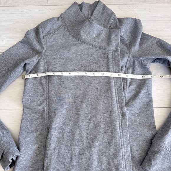 Lululemon Coast Wrap II In Heathered Medium Grey Size 2 - Picture 12 of 13
